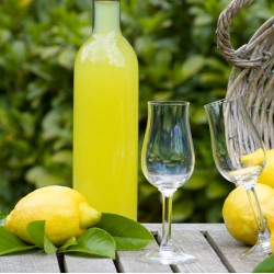 Lemon liqueur