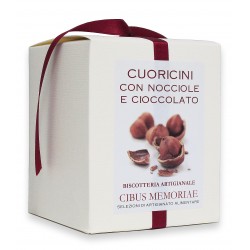 Cuoricini con nocciole e cioccolato